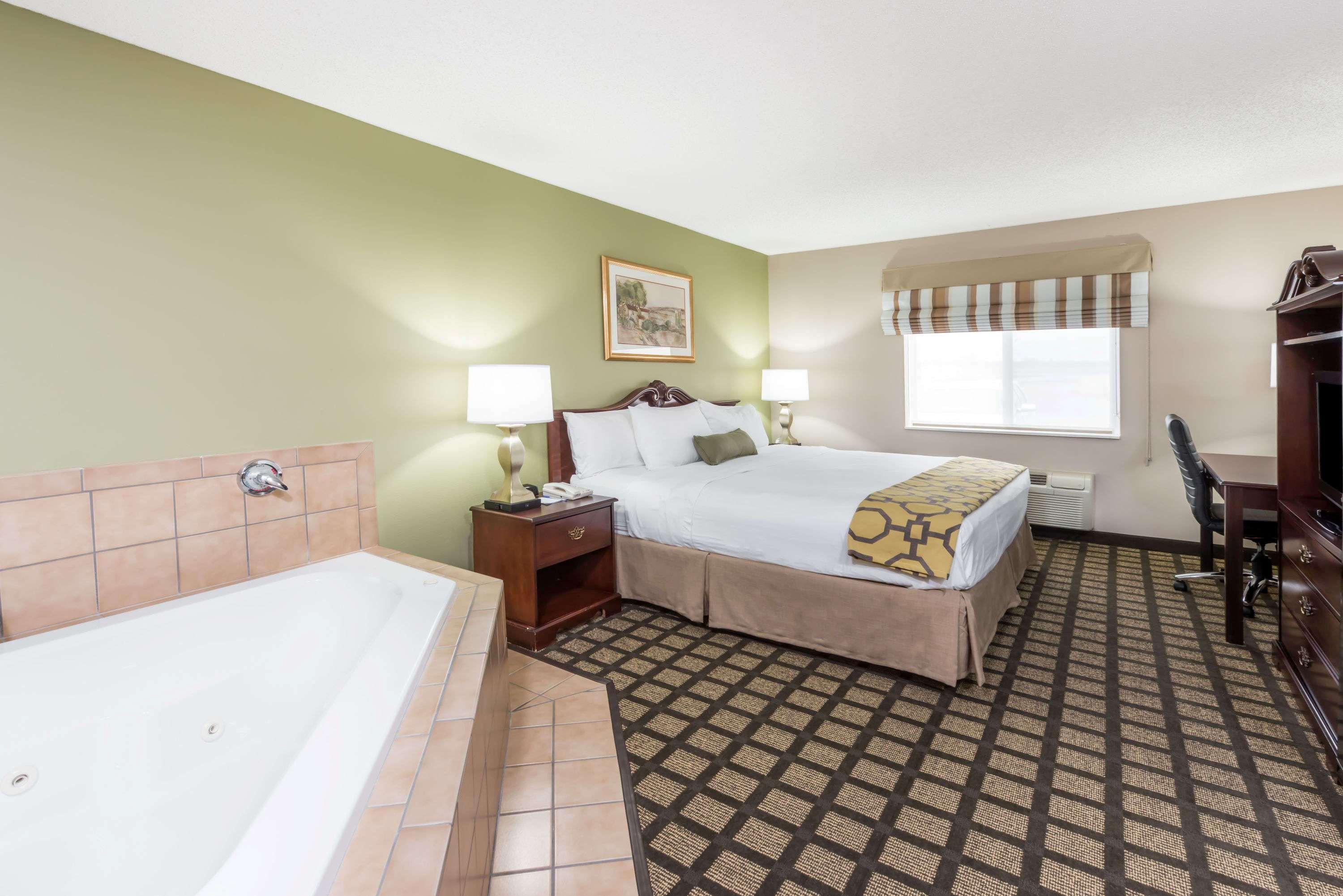 Hotel Baymont By Wyndham Fulton Exterior foto