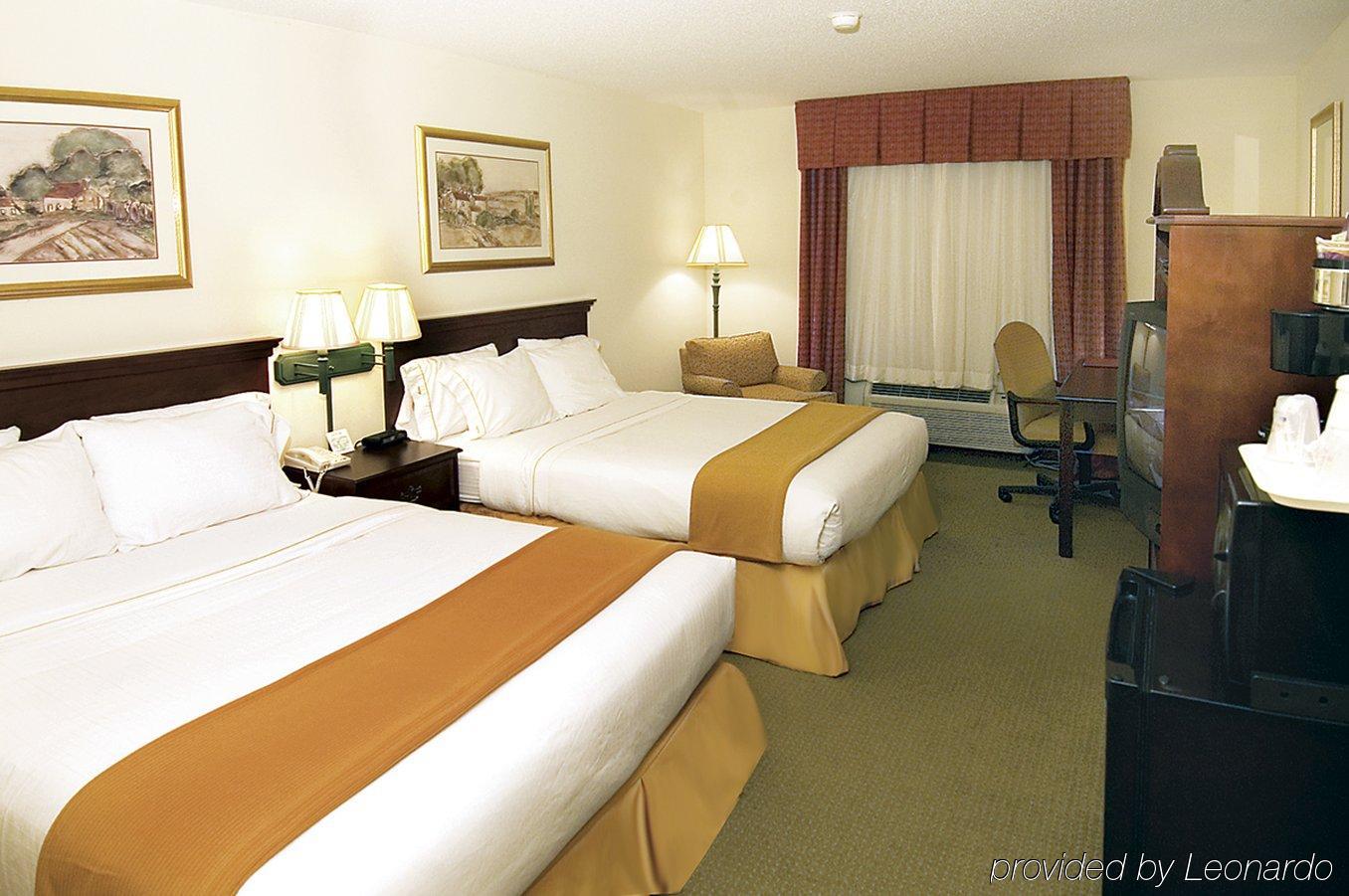 Hotel Baymont By Wyndham Fulton Exterior foto